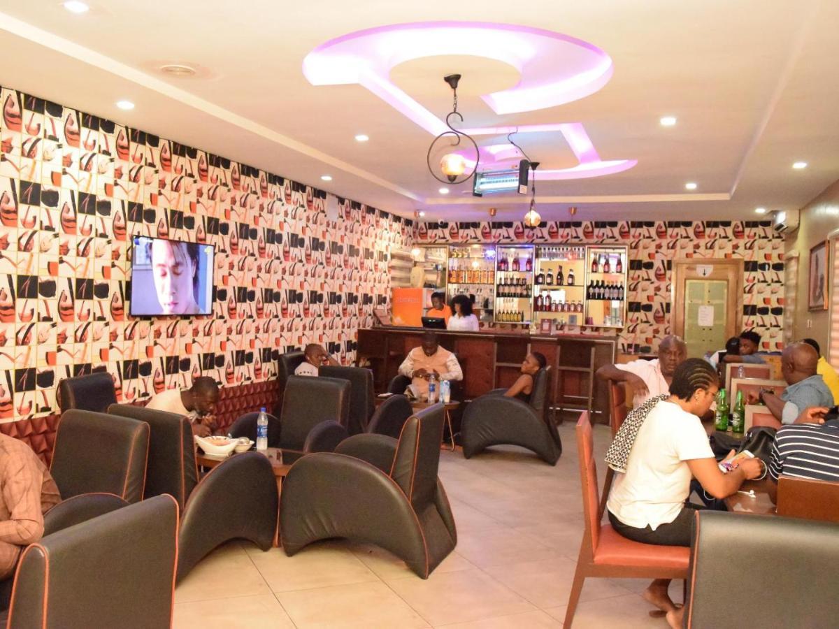 Bana Hotel & Suites Лагос Екстериор снимка