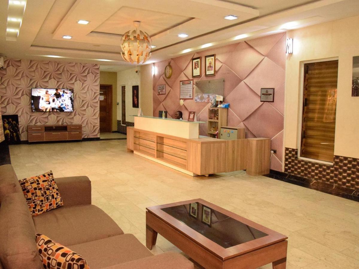 Bana Hotel & Suites Лагос Екстериор снимка