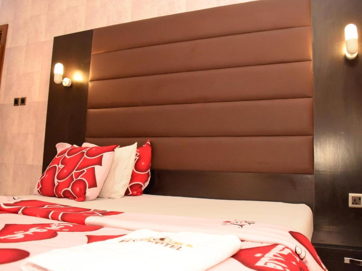 Bana Hotel & Suites Лагос Екстериор снимка
