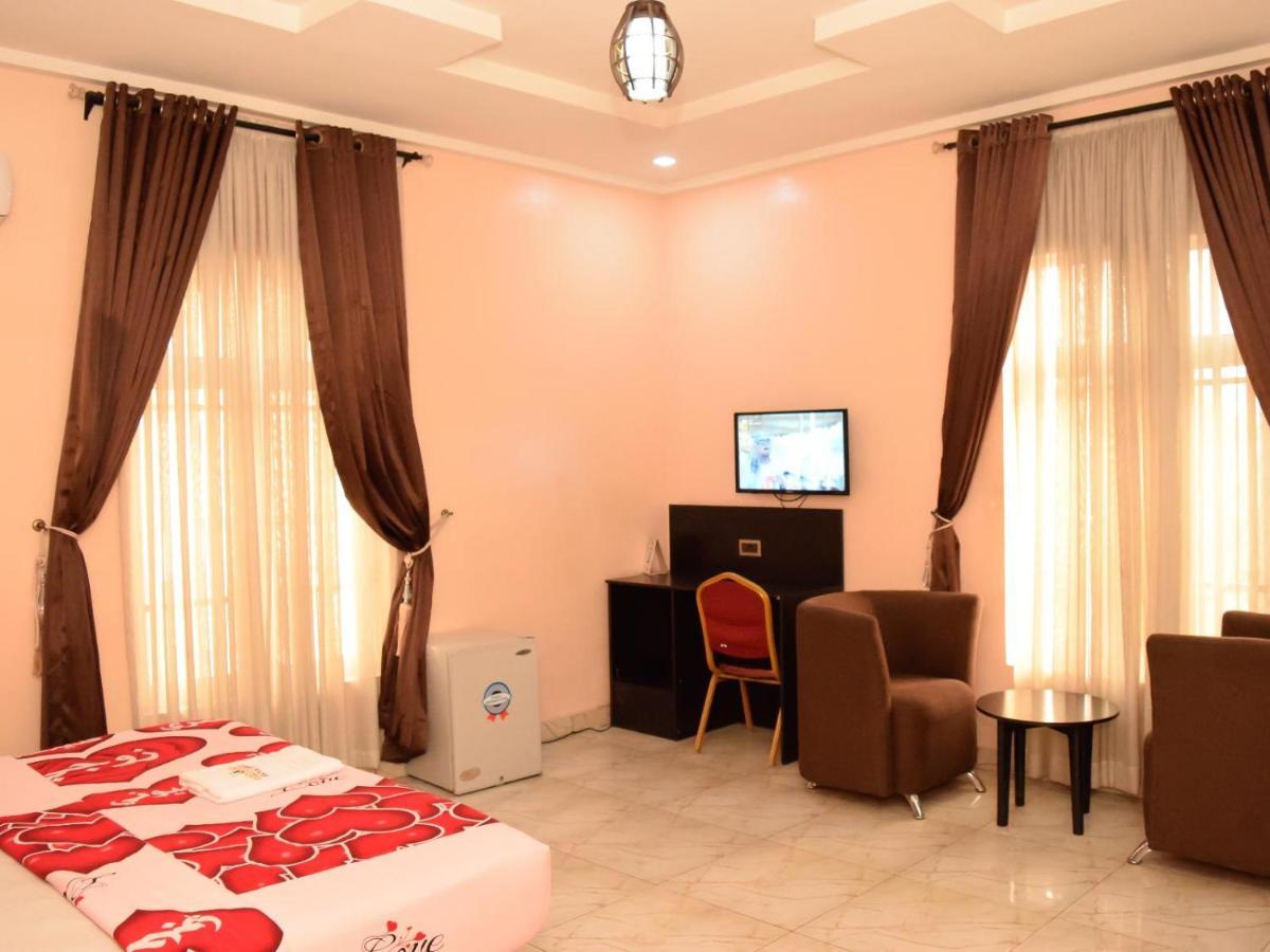 Bana Hotel & Suites Лагос Екстериор снимка